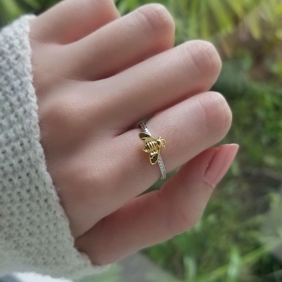 Jewelry - 🐝 925 Sterling Silver Bee Ring